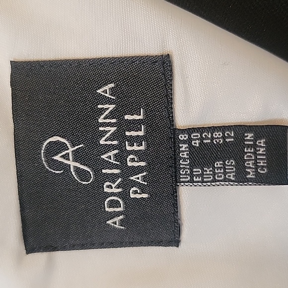 Adrianna Papell - Picture 3 of 12